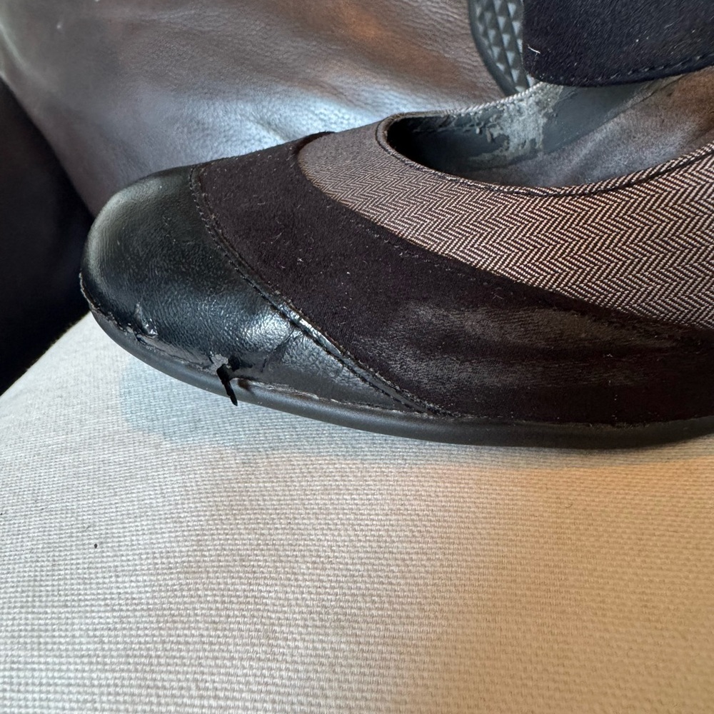 Aerosoles Women's Black and Gray Leather Mary Jane Heel Shoes - Picture 5 of 10
